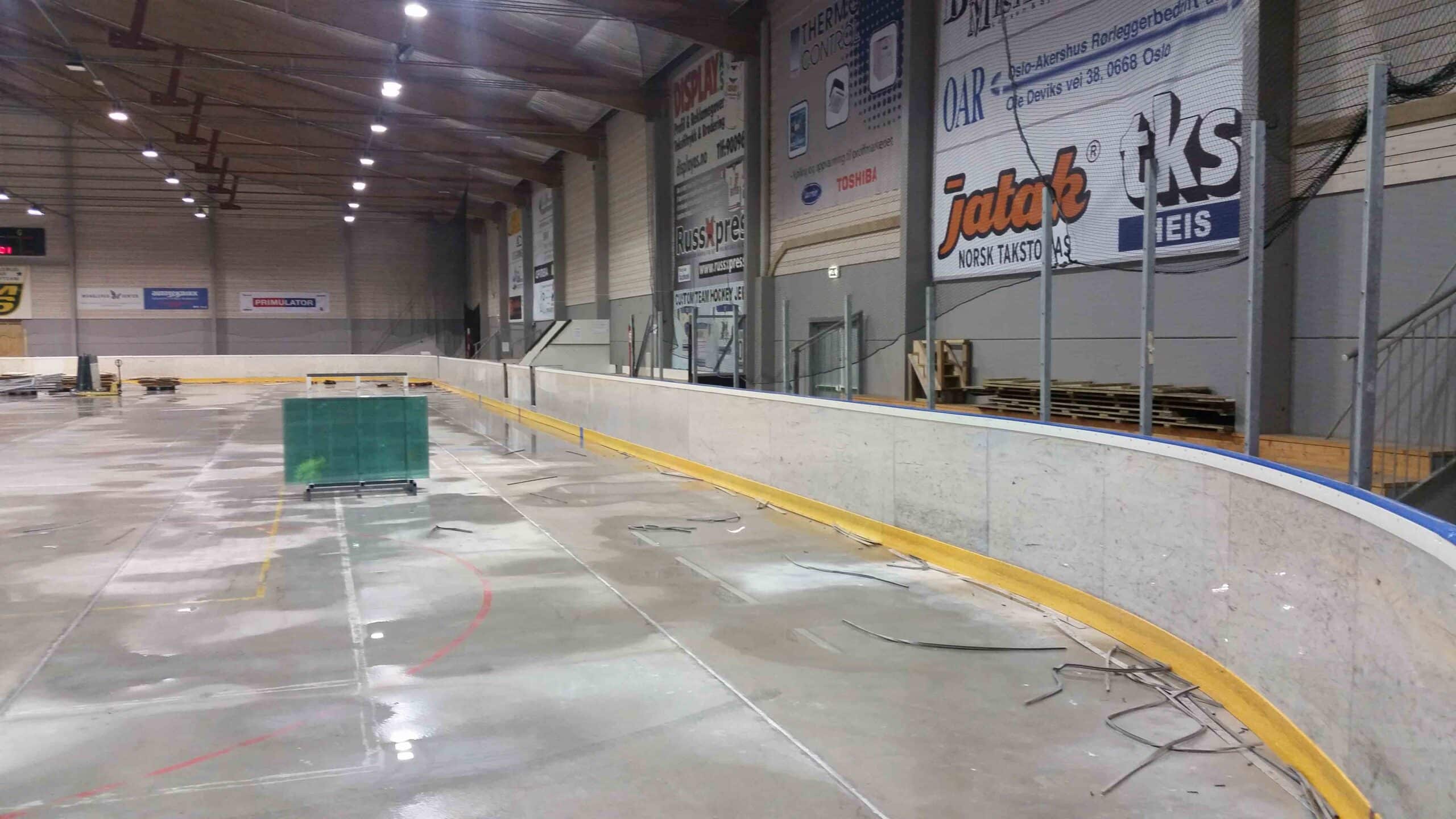 Manglerud Ishall — under montasje