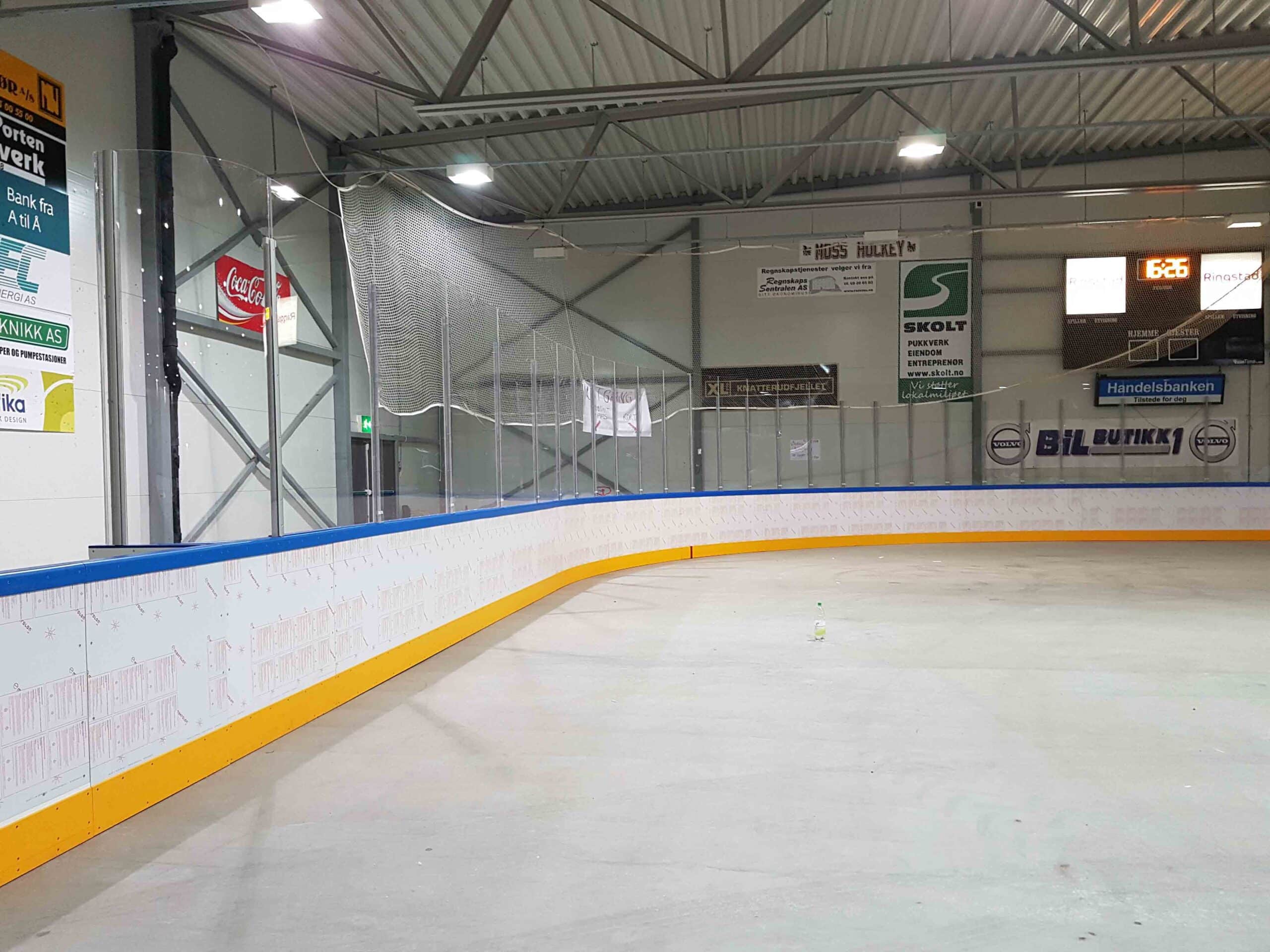 Moss Ishall — montasje pågår