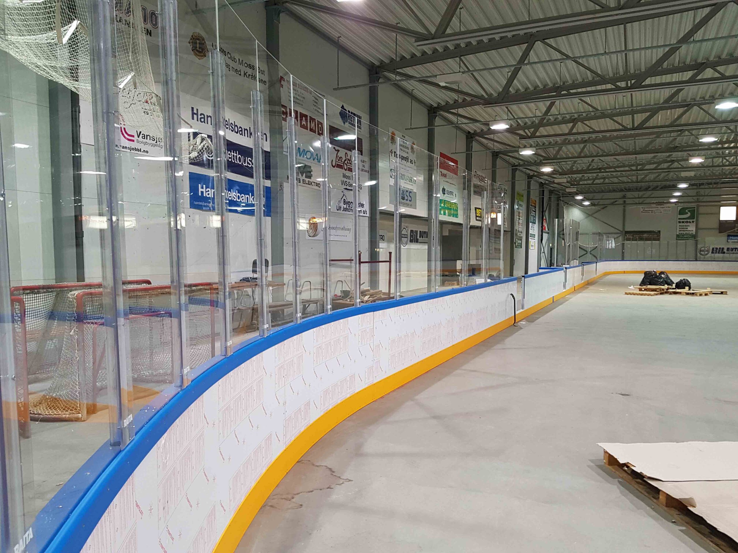 Moss Ishall — isflaten