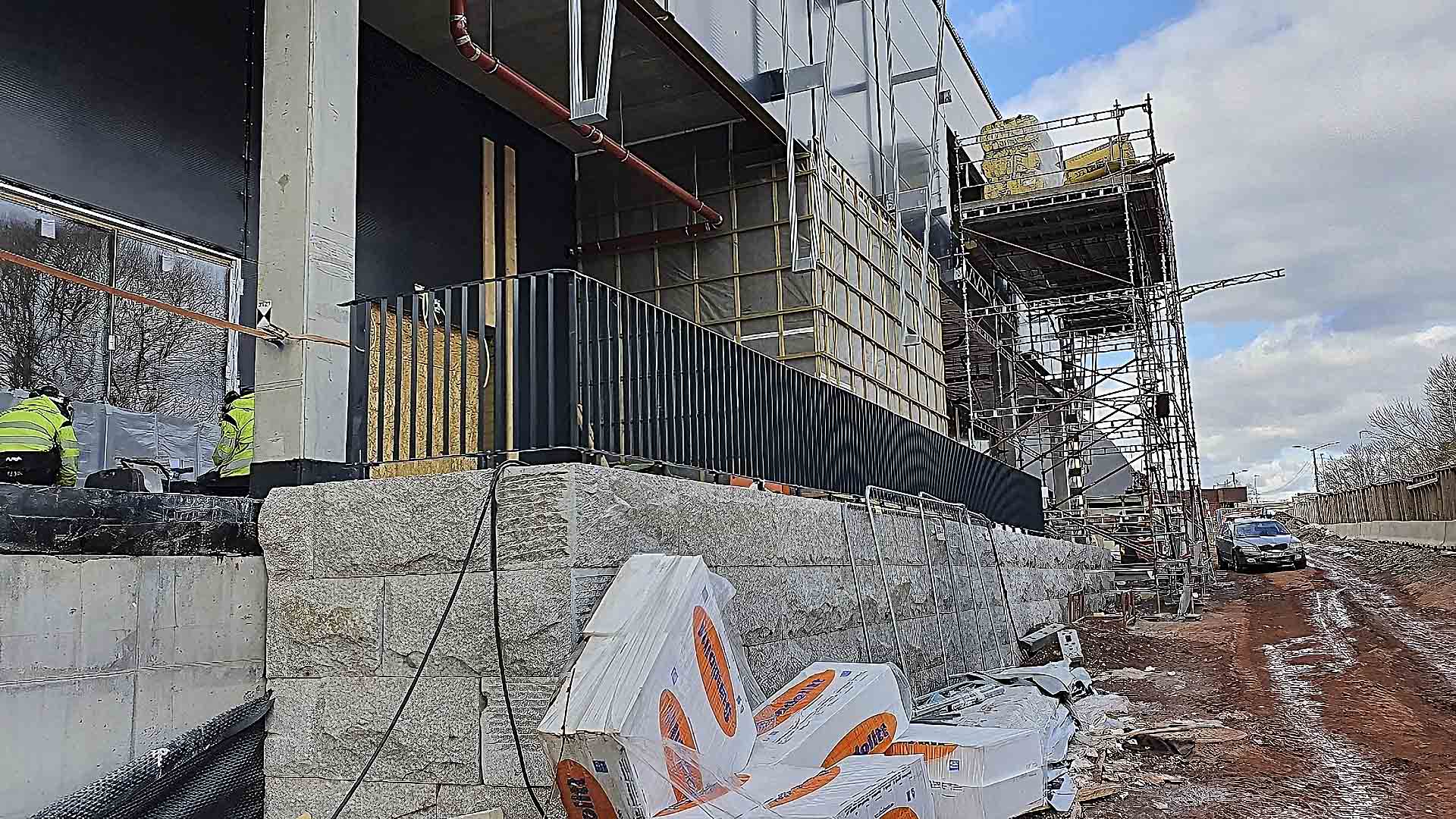 Risenga Ishall — ferdig isflate