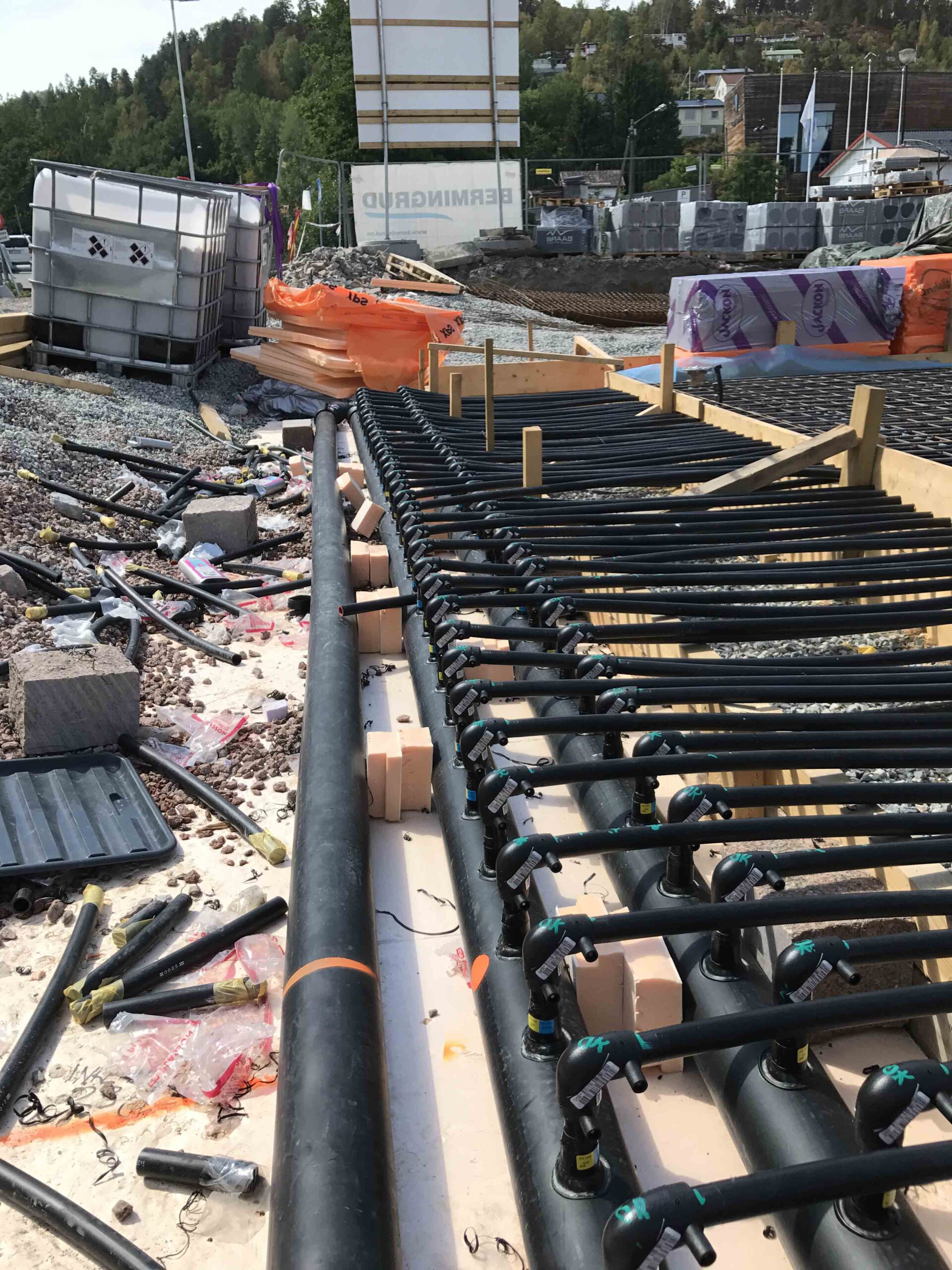 Sætre Sentrumsbane — under montasje