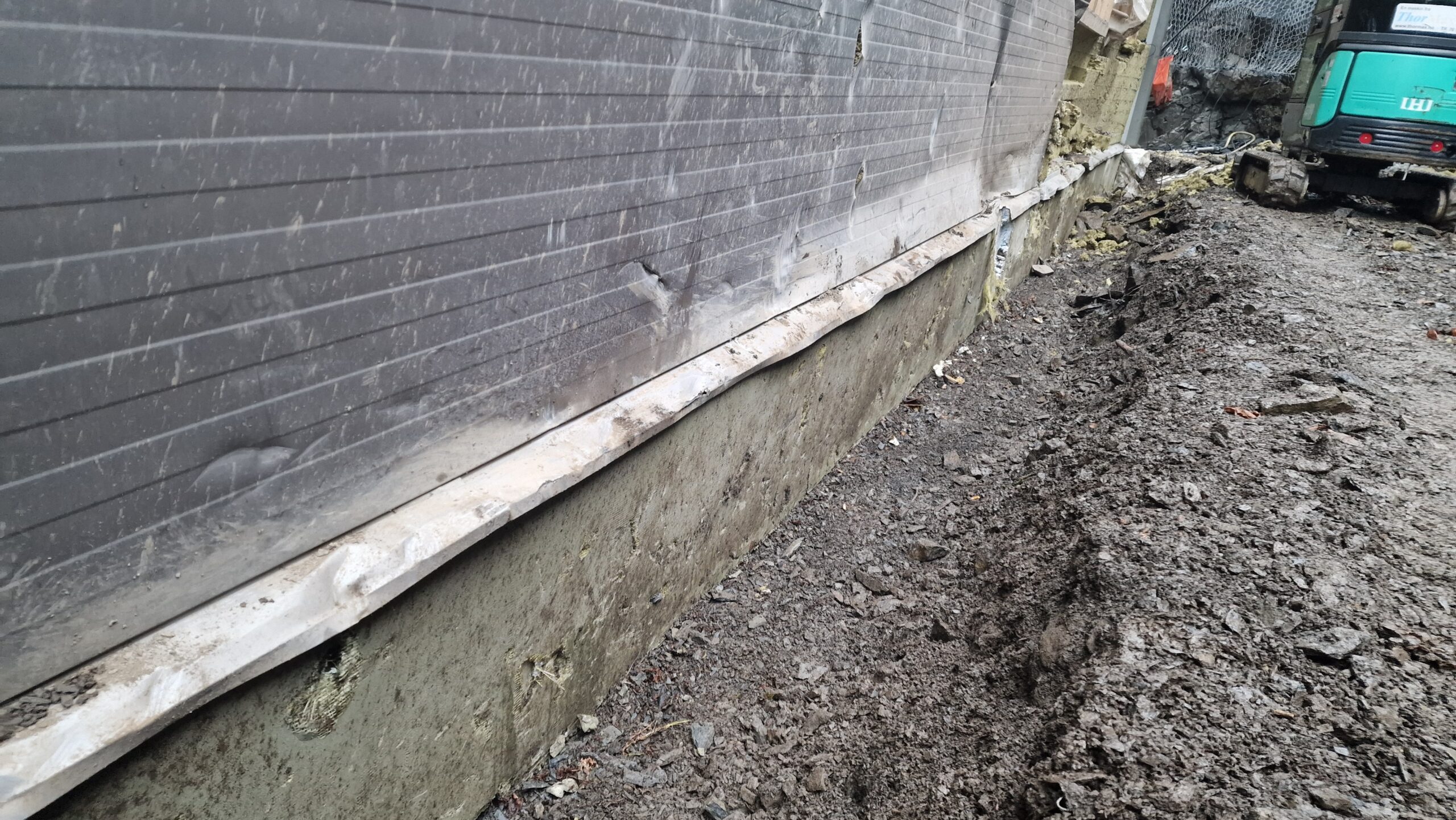 Jar Isforum Vegg — montasje pågår