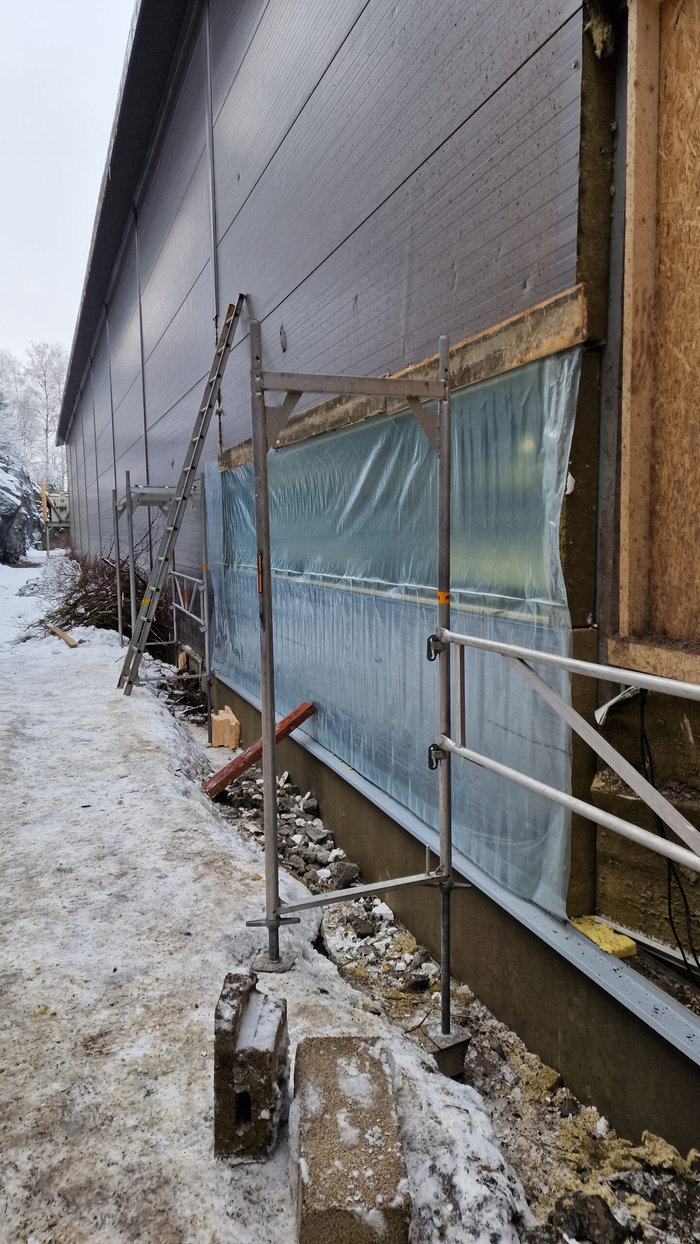 Jar Isforum Vegg — vant og sikring