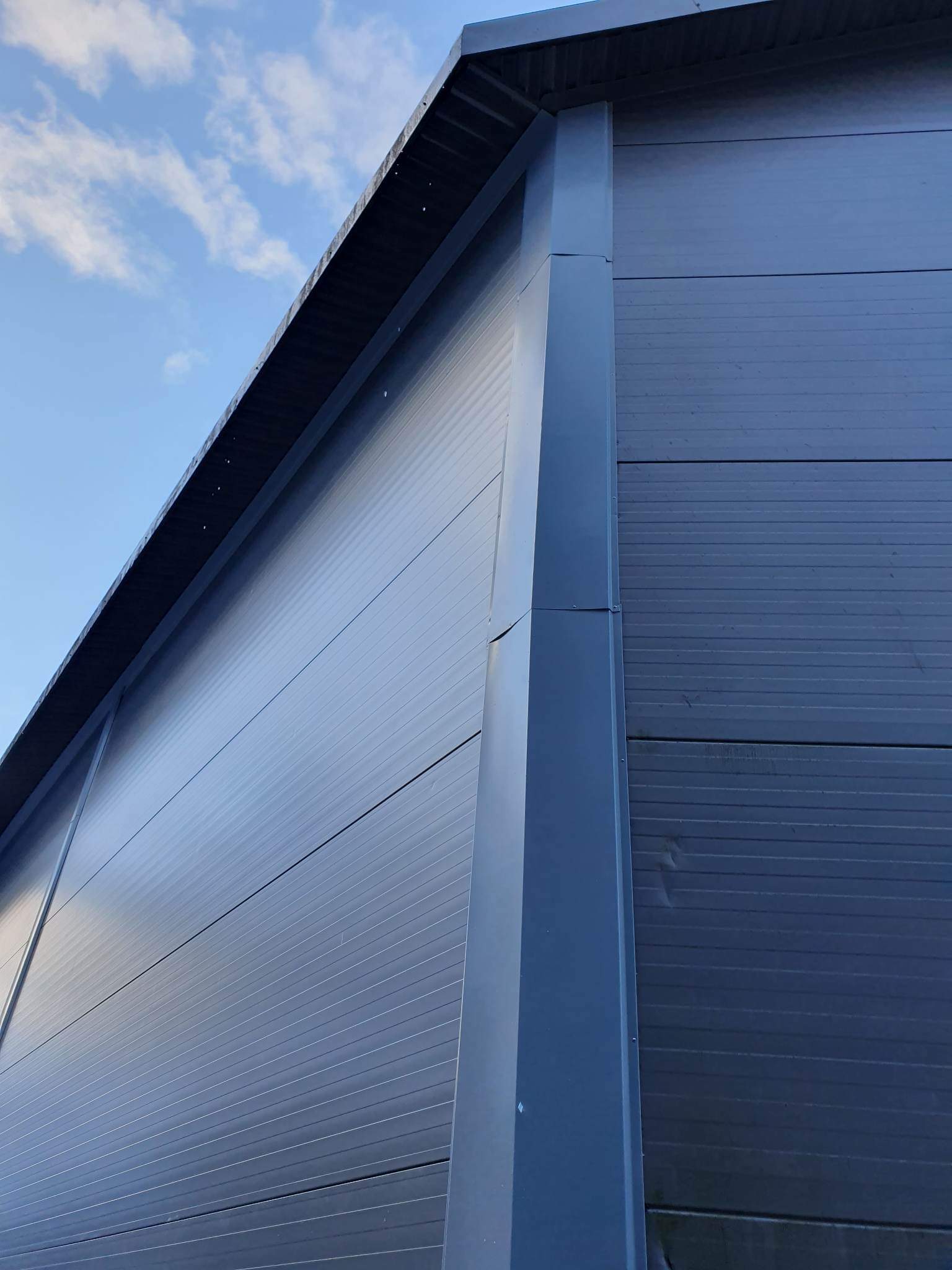 Jar Isforum Vegg — overflate