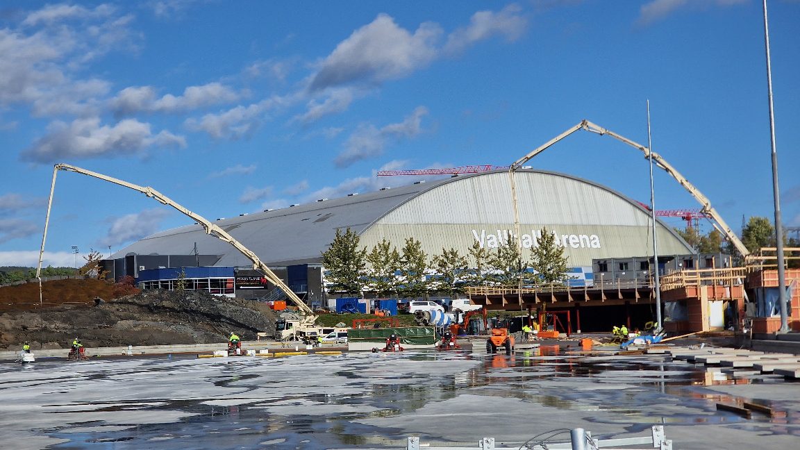 Valle Hovin Stadion — ferdig isflate