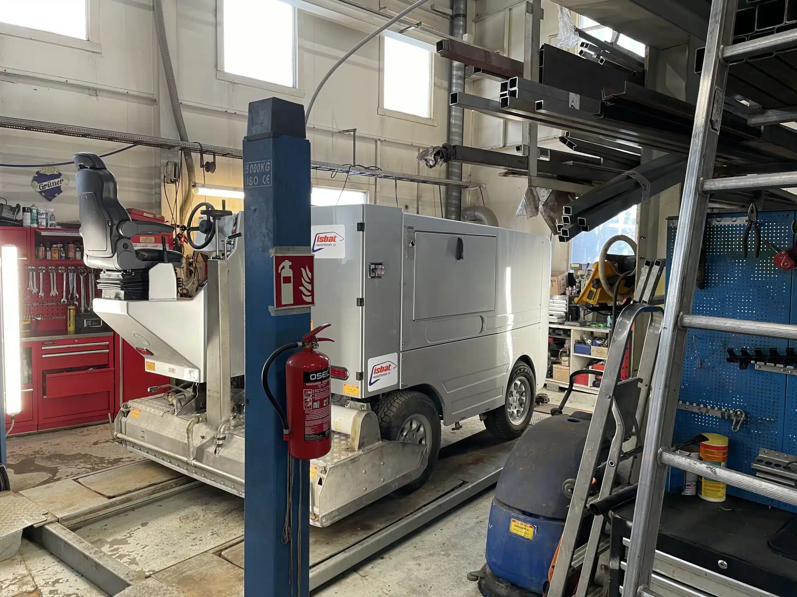 Komplett isservice for kunstisbaner