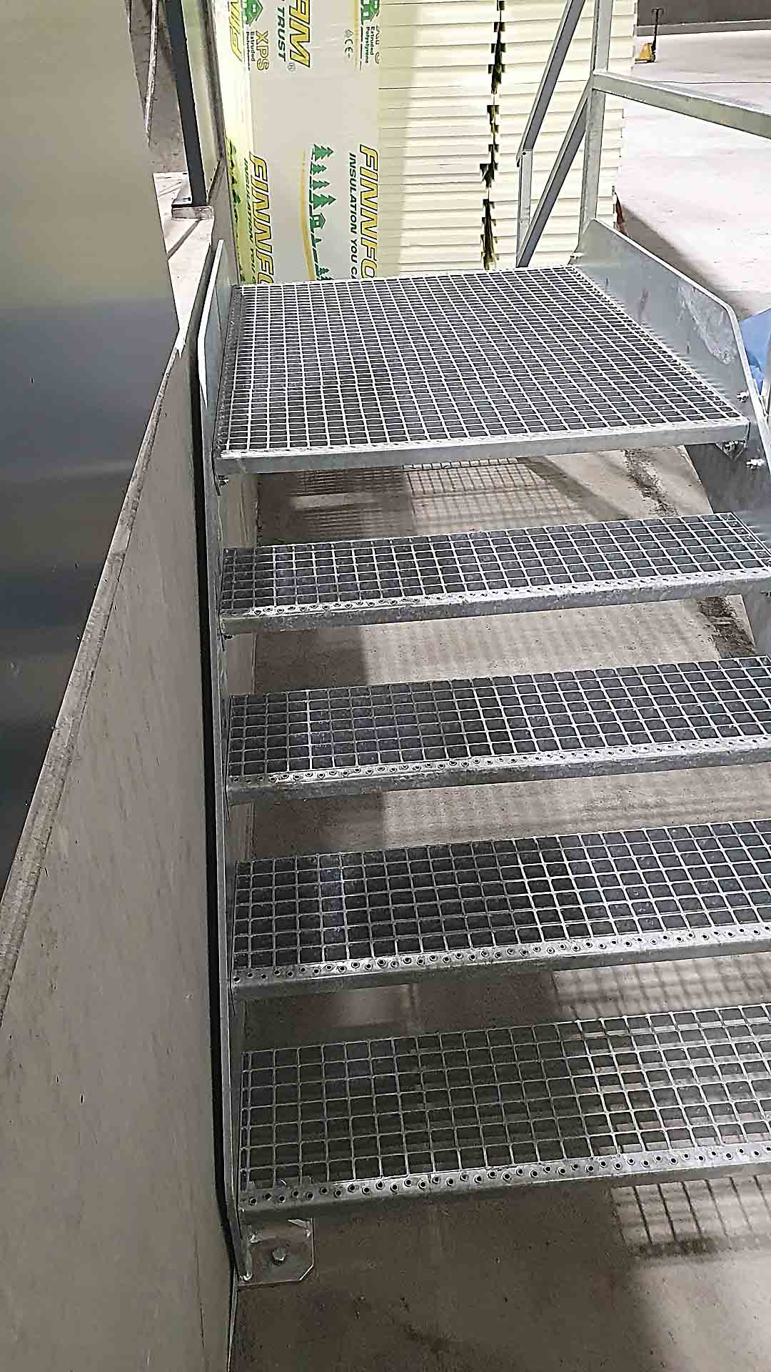 Risenga Tripletex Risenga Tripletex270 — Asker