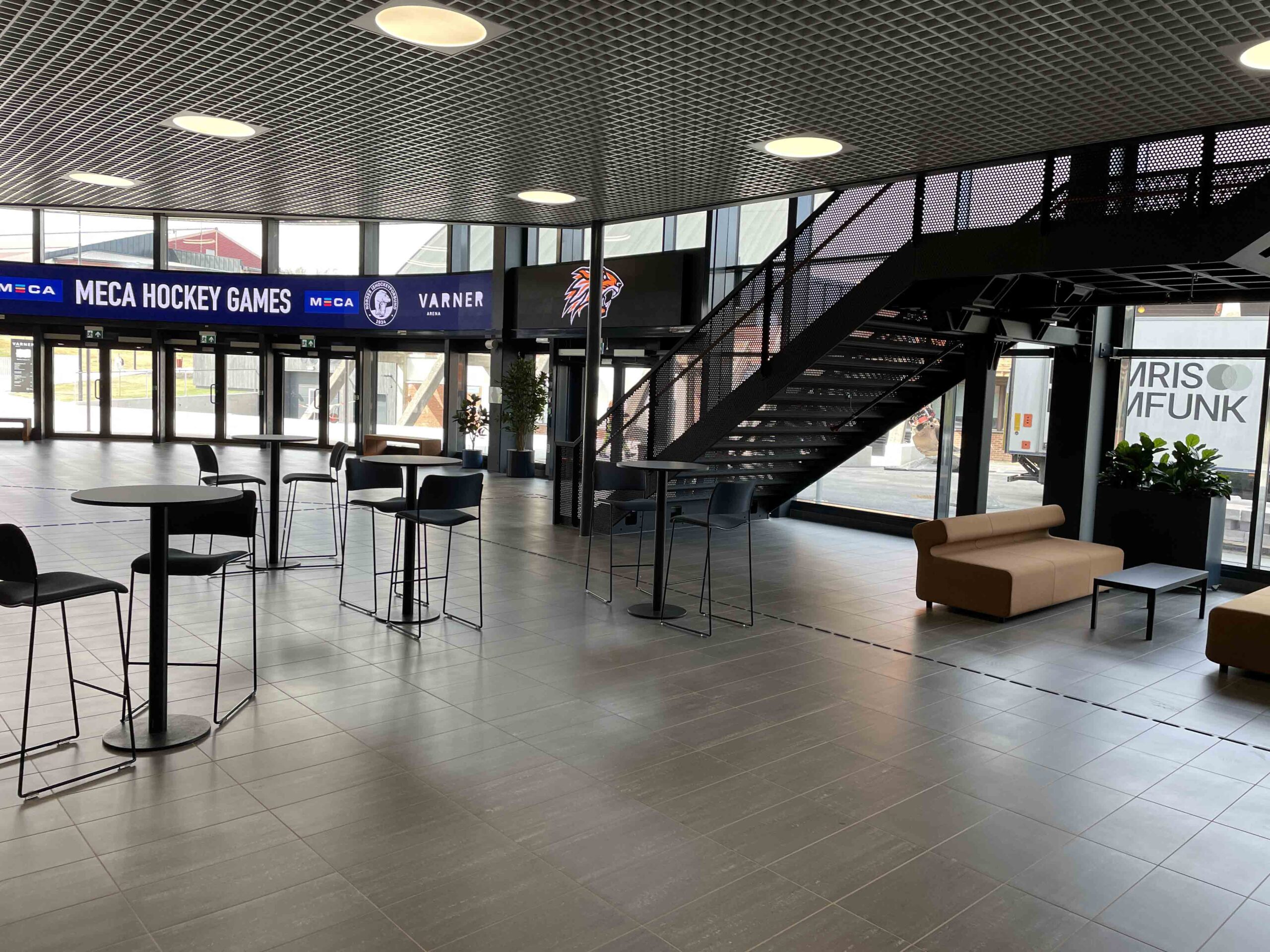 Bygg og prosjektering av ishall