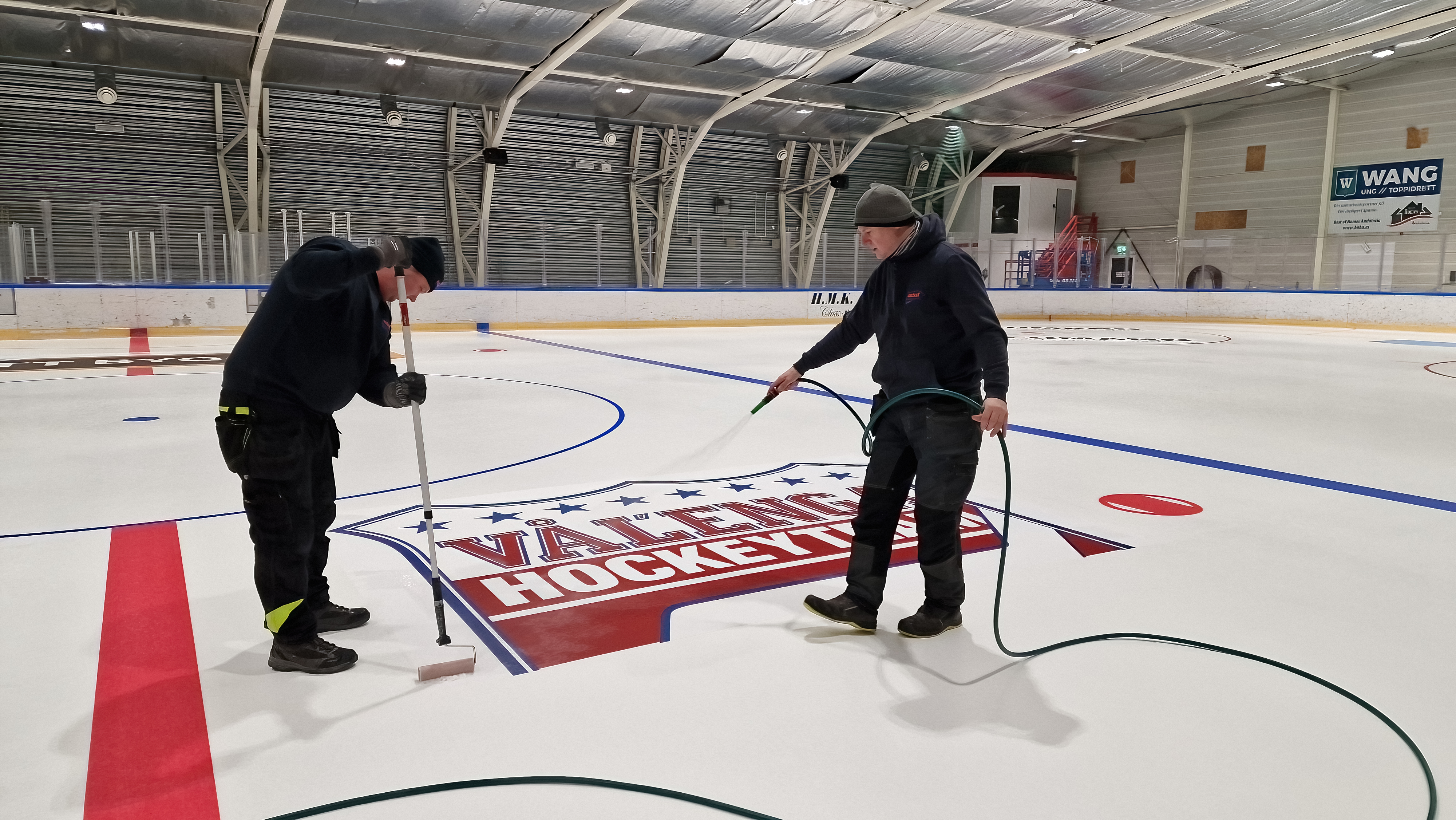 Rehabilitering av Jordal Ungdomshall – nytt kunstisdekke og tekniske oppgraderinger
