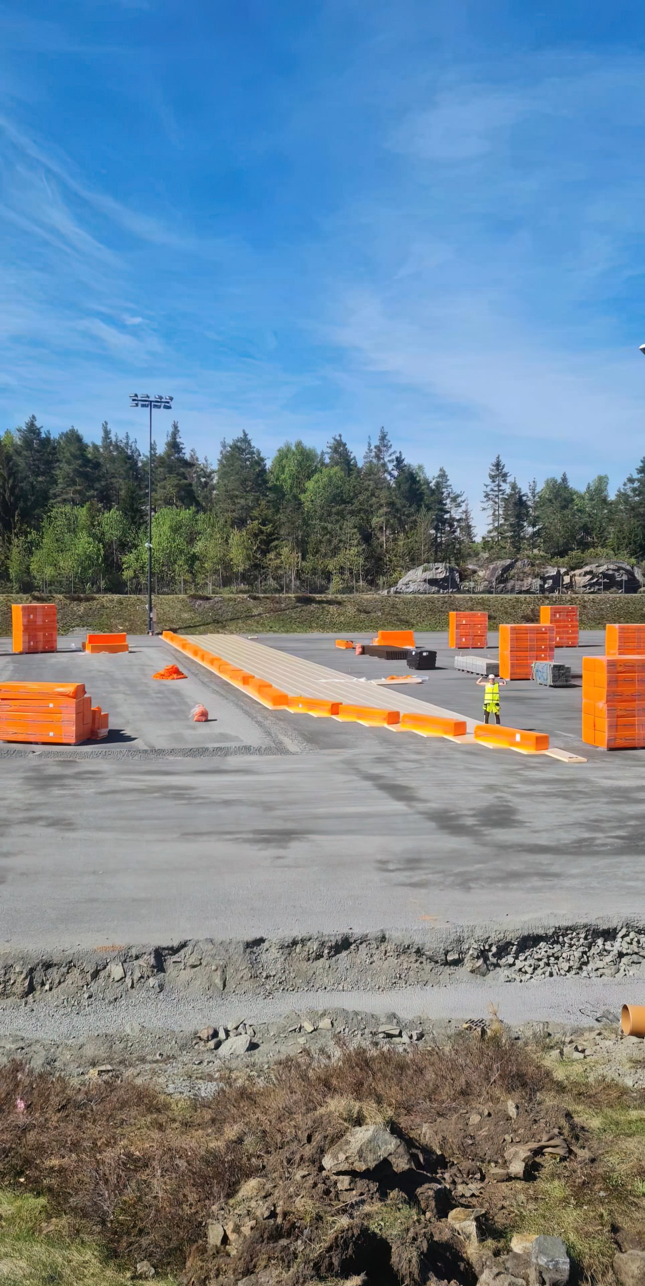 Rehabilitering av Myra kunstisbane — totalrenovering med nye kjølerør og baneunderlag