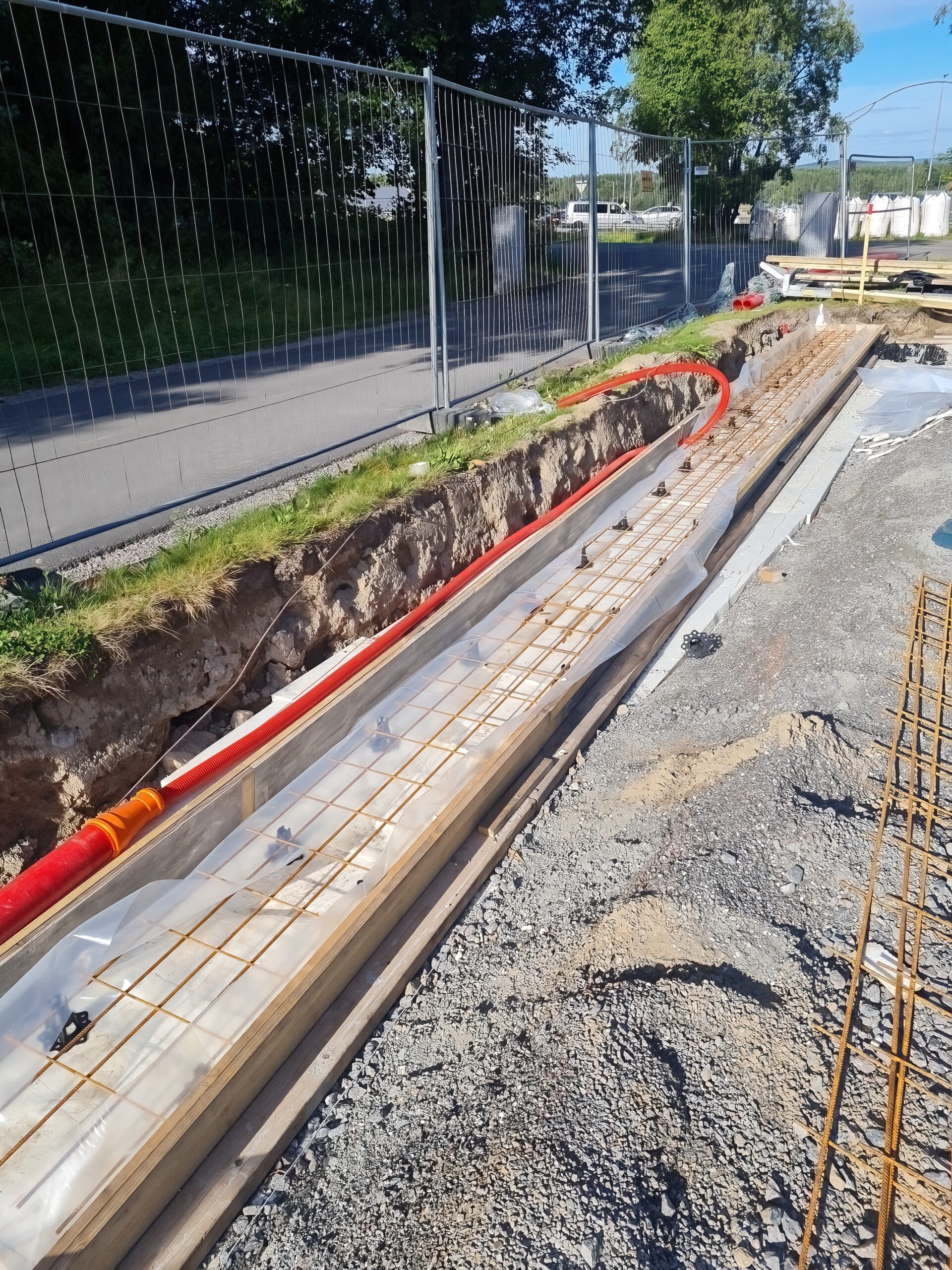 Betongmur Lillestrøm — montasje pågår