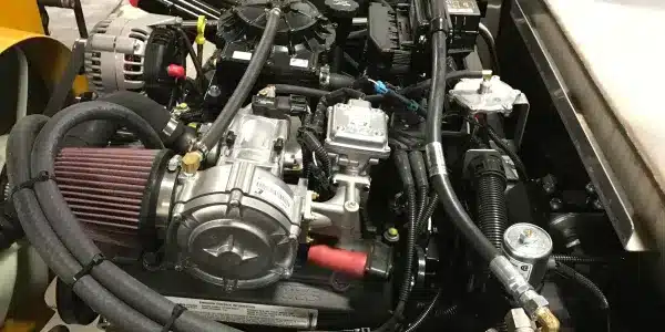 Teknisk komponent fra ismaskin under inspeksjon