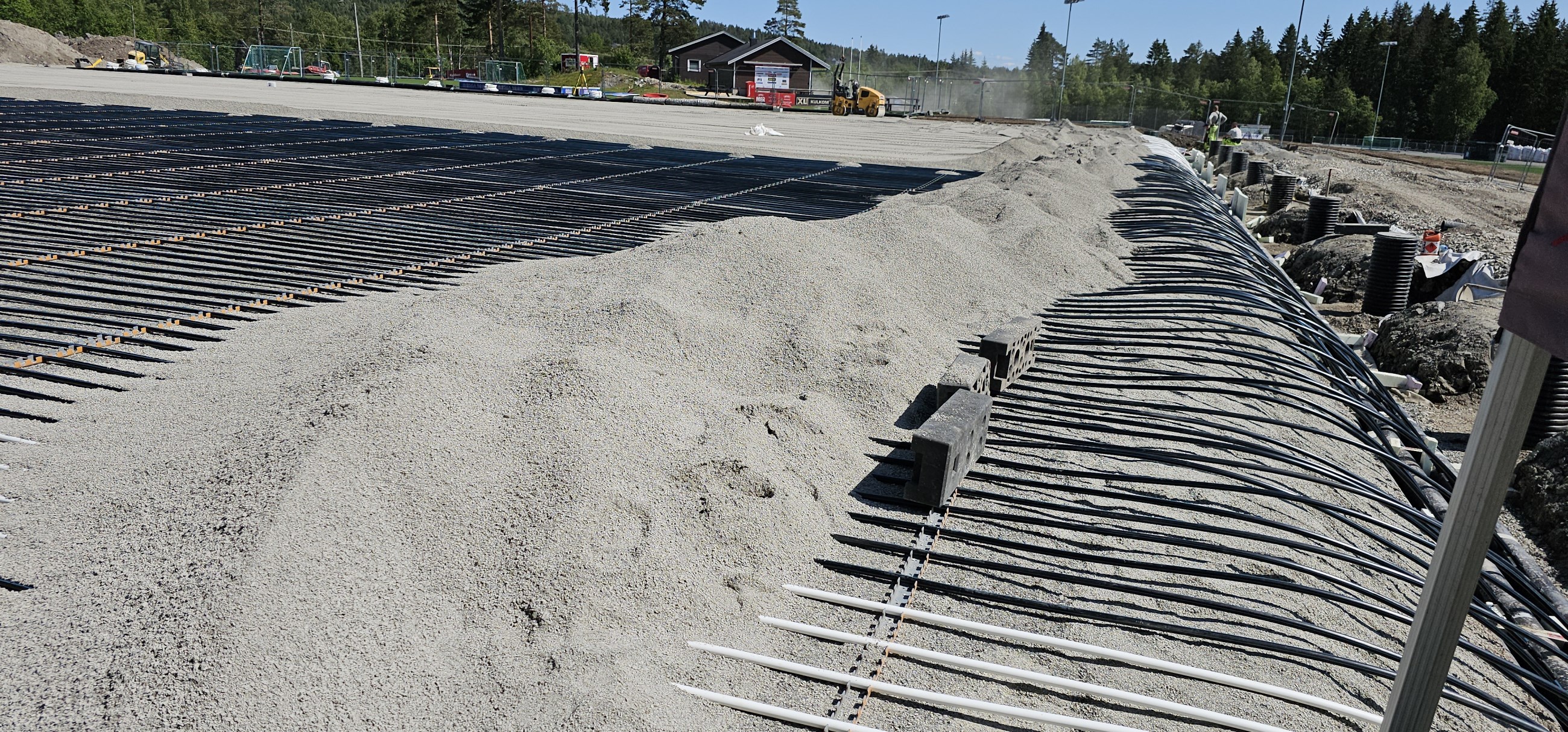 Konnerud kunstgress 2025 — komplett 11-er bane med vannbåren undervarme i drift