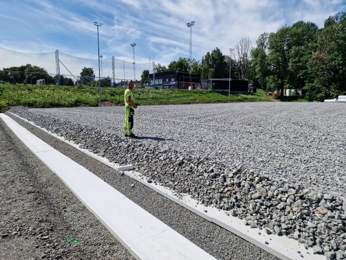 Grunnarbeid på fotballbanen ved Høvik, 2026