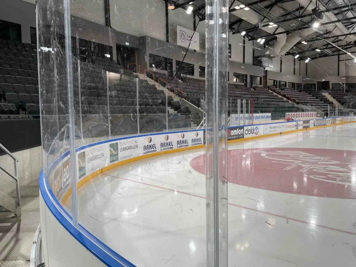 Ishallprosjekt: Startside Varner Arena Ishall Startside Varner Arena Ishall