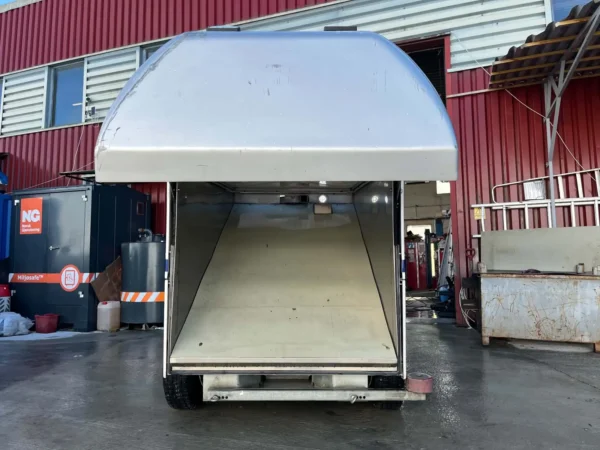 Olympia Icebear Electric – 2013 – Åpen snøtank sett rett forfra