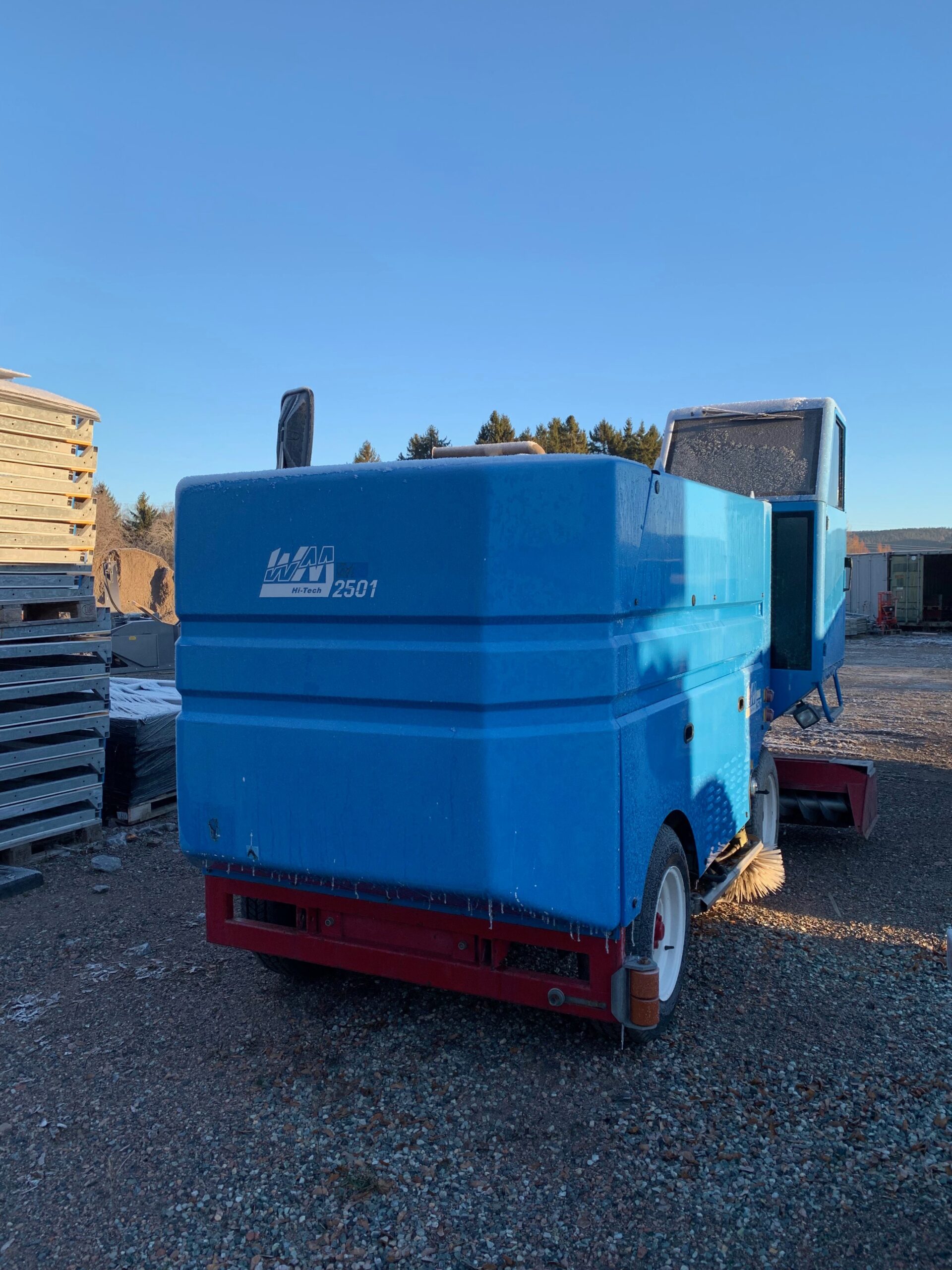 WM Hi-Tech 2501 — brukt fossildrevet ismaskin